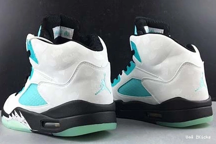ISLAND AIR 594 Versatile GREEN JORDAN 5 CN2932-100 1012